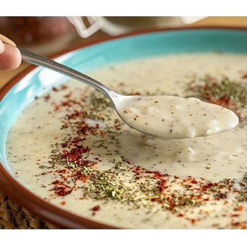 Yoğurtsuz Yayla Çorbası