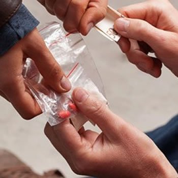 Gençlerde Uyuşturucu Kullanımı ve Ebeveyn Tutumları