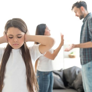 Anne Baba Tartışmasında Kalan Çocuklar: Sessiz Çığlıklar